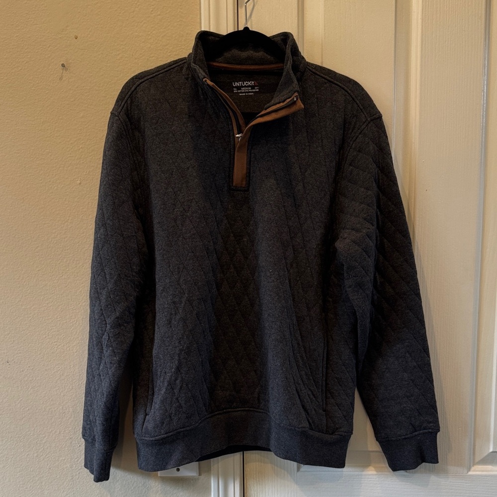 Uniqlo Men's Dark Gray Quilted Zip-Up Sweater